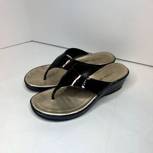 Antonio Melani Tiger Print Patent Leather Wedge Sandals Thong Flip Flops  Womens